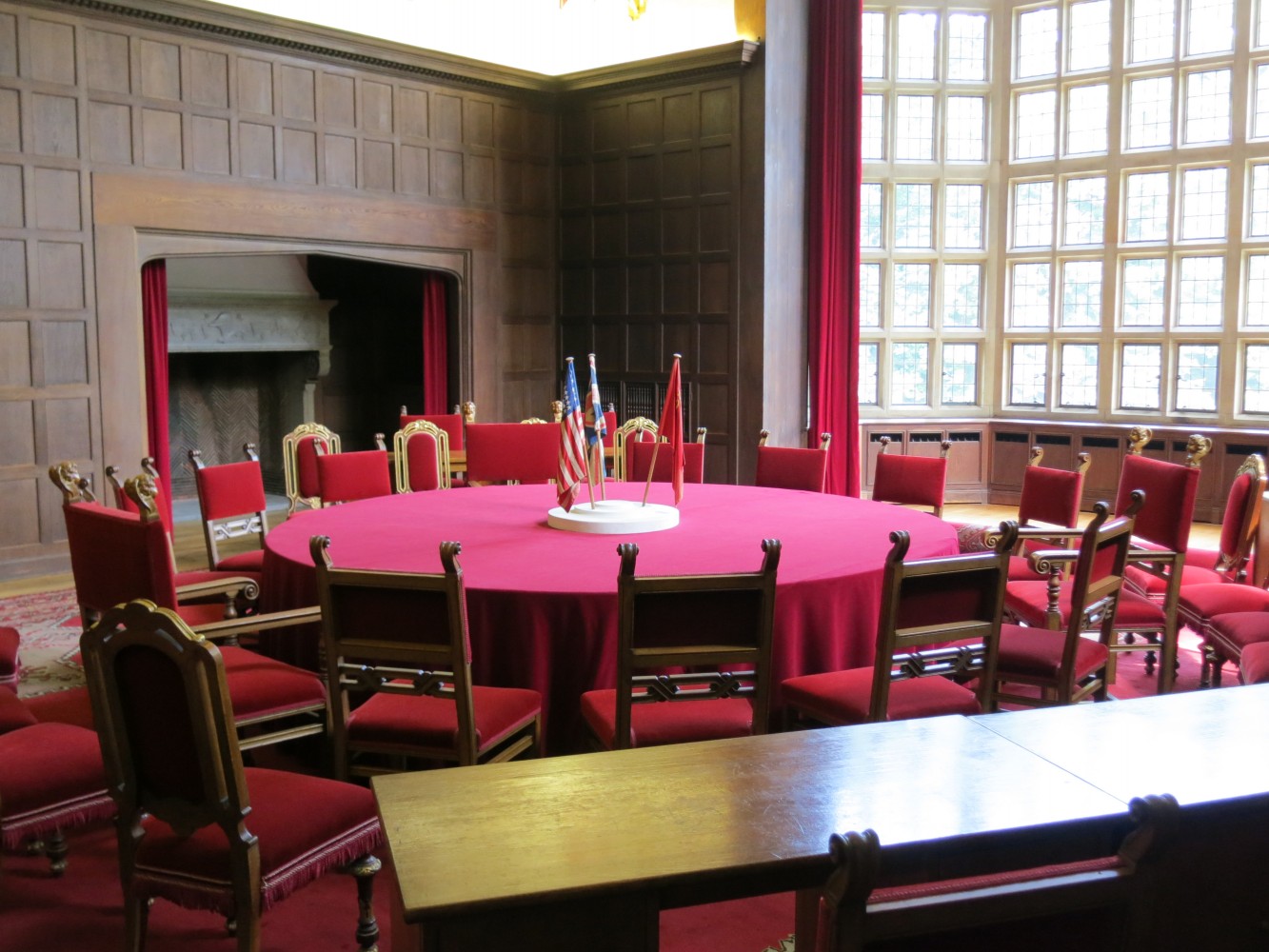 De conferentietafel in Schloss Cecilienhof in Potsdam. Foto: Flickr/Ian Gray/cc